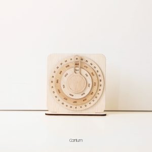 Celinee Wooden Desk Calendar